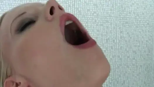 In the bathtub there are many things that can be done for two lesbians