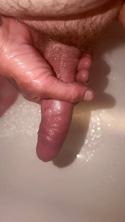 Slowmos precum then explosion.