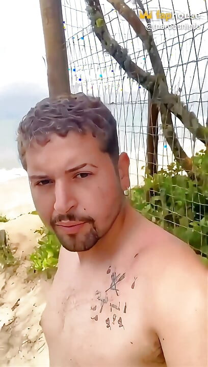 Am băut roludo din Porto Seguro, la marginea plajei, unde treceau oamenii să se uite