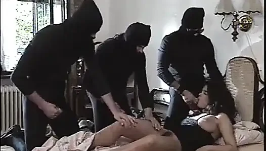 Ita muhteşem angelica bella grup anal seks yapıyor