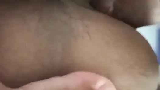 Üvey annemin şişman amını bacakları açık sikiyorum