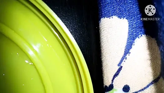 Domina.doppeltes analfisting. Dildo und Hand in den Arsch gleichzeitig. Riesiger buttplug