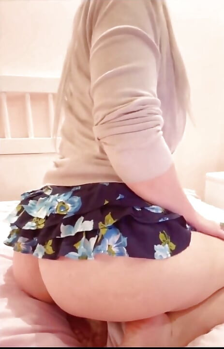 Pega tu cara a mi culo, ¡saliendo pedos mojados!