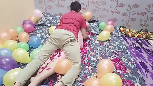 My College Girlfriend Gave Me a Hot Birthday Night Stand Surprise – Passionate Sex with Rose Petals & Balloons, Real Homemade