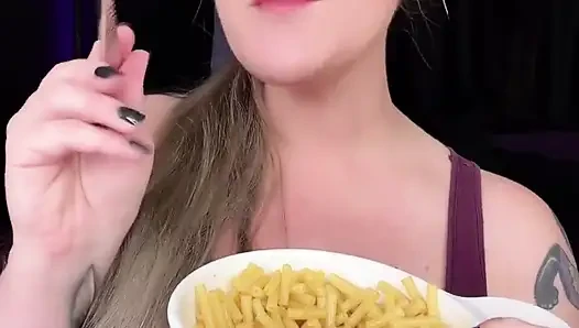 Para pecinta fetish makan malam hari jumat