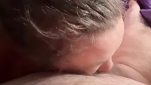 Угощение Booboo, когда его член отсосала Домина Satana!