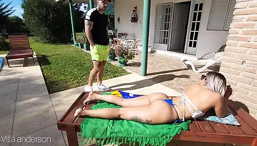 Baldızımın götünü herkesin içinde gösteriyorum