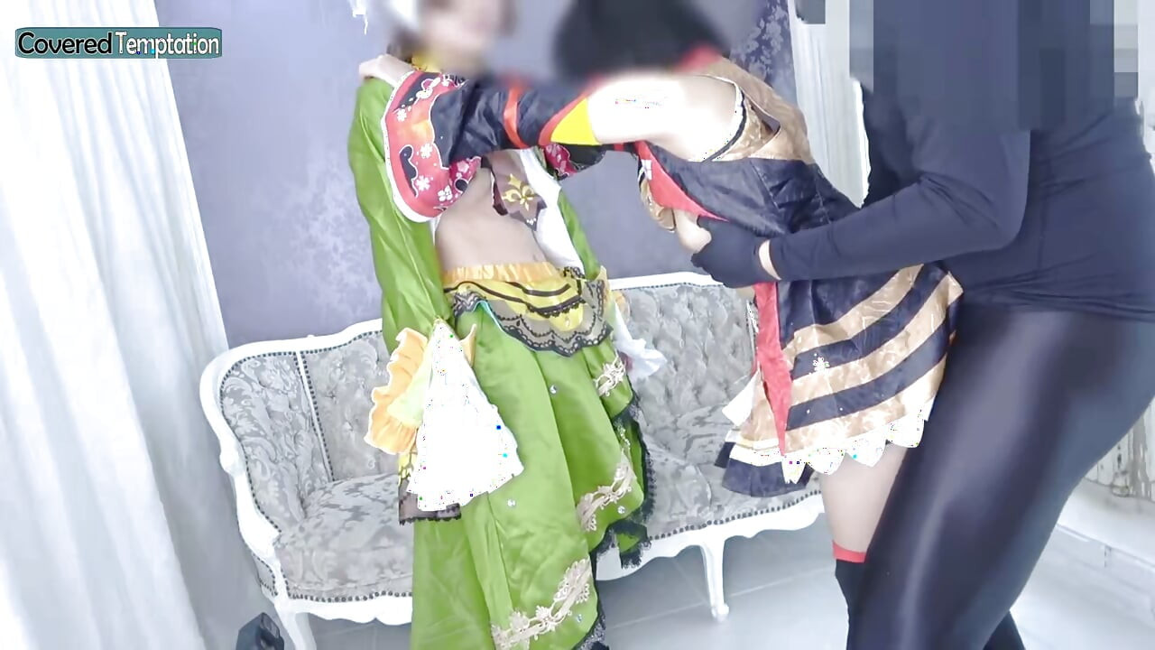 Cosplay dorosła kobieta trójkąt seks z dwoma partnerami sceny grupowej
