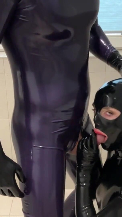 TouchedFetish – Latex - Rubber fetish couple in shiny catsuit - Amateur sub-slave gets dominated & gagged - Maledom, BDSm | Clip 1