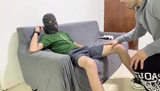 Heteroseksüelimi emiyor