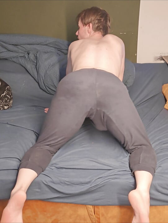Minha bunda grossa em uma calça apertada