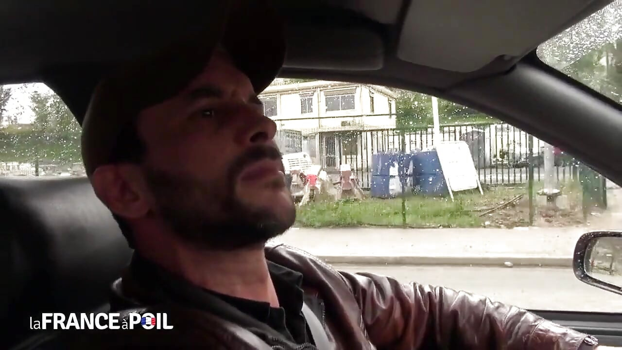 Horny Young Slut Gets Dirty Ride From Cabby