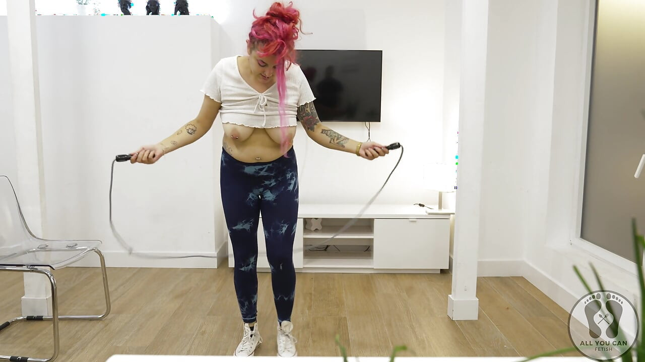 Yoga Training Warmup Jumping Jacks Skipping Rope Big Tits