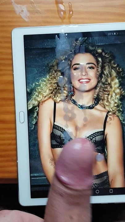 Lola Indigo CumTribute