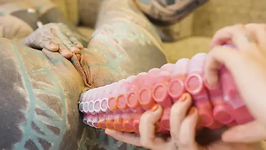 Vintage Van Fuck Inked Girl DESTROYS Her Ass with Massive Toy