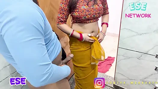 Pyari bhabhi Ne Muth Marte hue Bathroom dekh liya aur lapak le mera lund bhi leliya