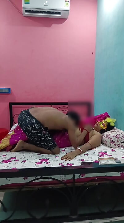 Real a xHmster Boy contact and arrange a room and fucked Desi Hot Bengoli wife secretly