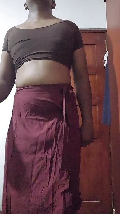 Sri Lankan Sissy Girl Ash Perera Showing Her Body