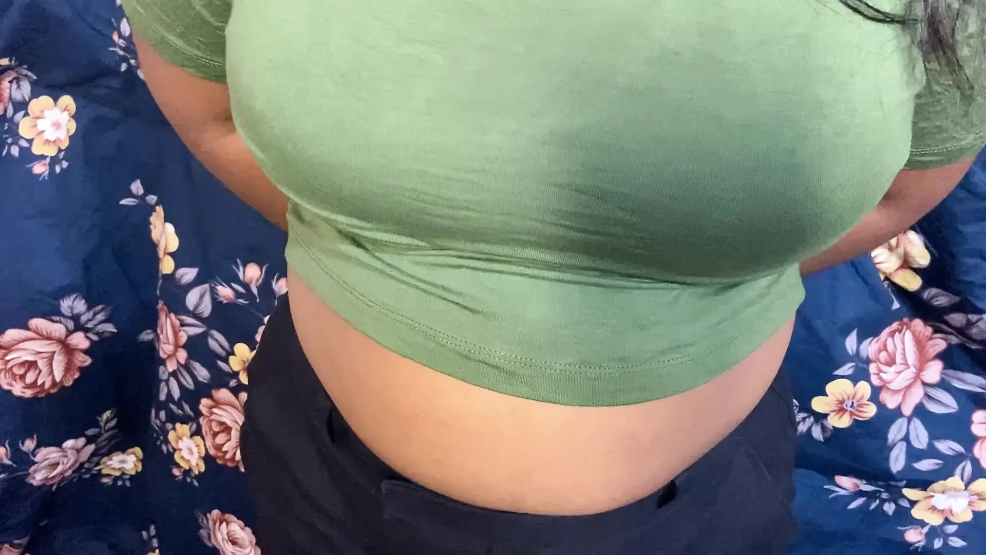 操了老板的已婚妹妹，印地语语音，热门的手机拍摄视频