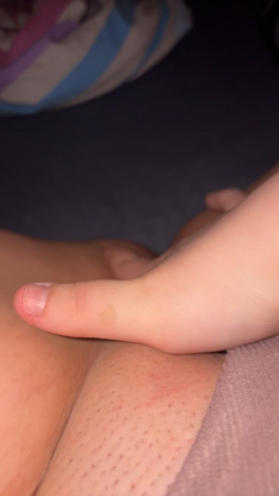 Sexy girl fingers herself while filming herself