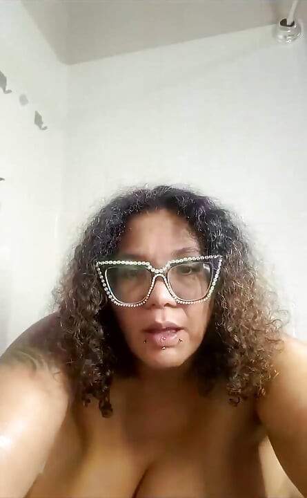 Går live chat med mig, mens jeg bader