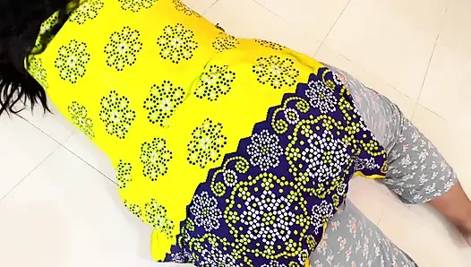 Tamil büyük götlü 19 yaşındaki seksi üvey kız kardeş Pencaplı st... Odasında dinlenirken rother - anal boşalma (bölüm-4)