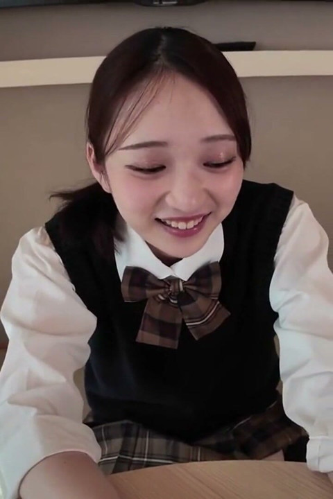Former Idol Trainee Cheats on Her Boyfriend at a Hot Spring. Raw Sex and Creampies Leave Her Wanting to Stay.1st