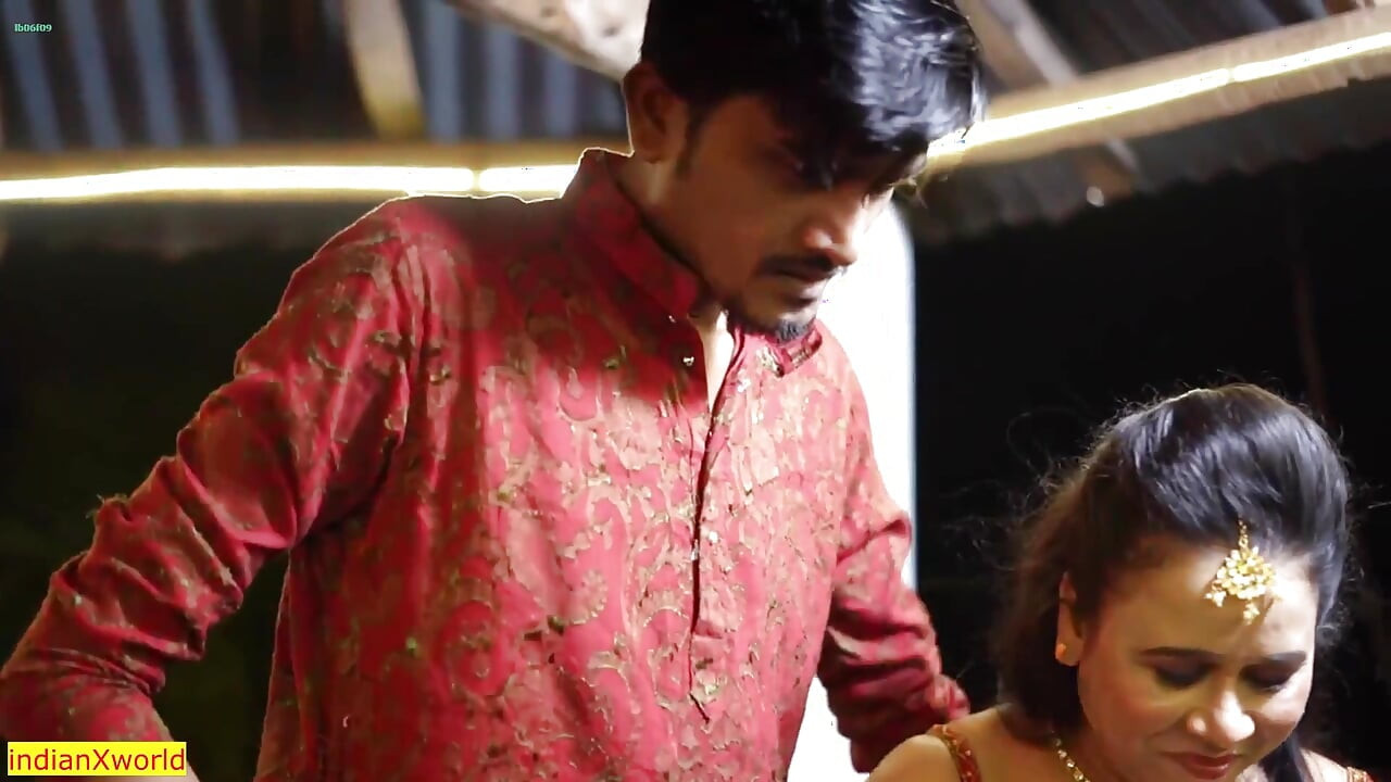 Video rekaman seks tante seksi india! Kencan dan ngentot pertama kali