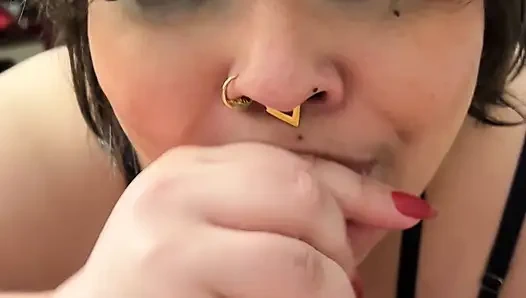 Ich lutsche seinen schwanz in dessous