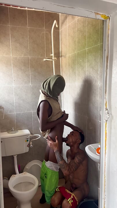 Toilet Blowjob