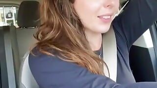 Оргазмическая поездка в машине сочное время с участием McDonald's Drive втроем (часть 4)!!