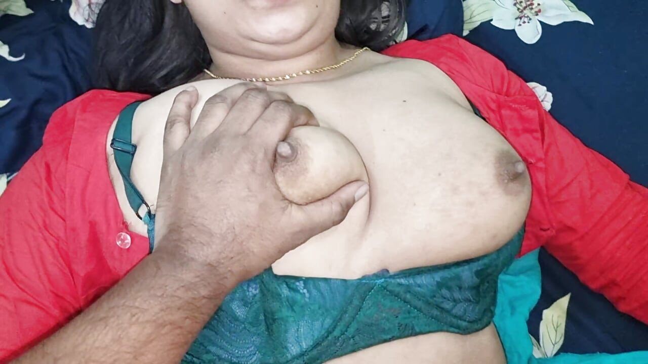 New Bangladeshi red saree sex video. Bangla voice hot sex video