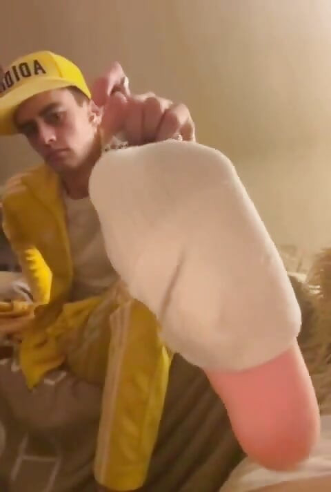 Twink uctívání nohou POV