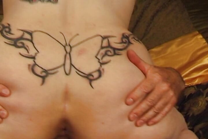 Fransız orta yaşlı seksi kadın anal sikiliyor ve dölle kaplanıyor