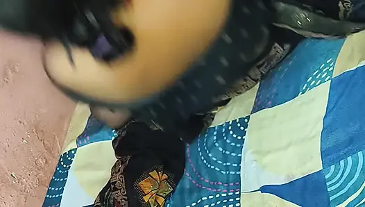 Jija ne apne saali ko sutake ke peli plang par