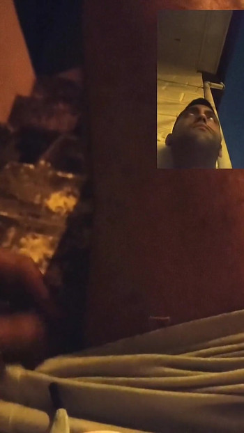 在户外撸管, 我已经很久没做过了, 我很紧张