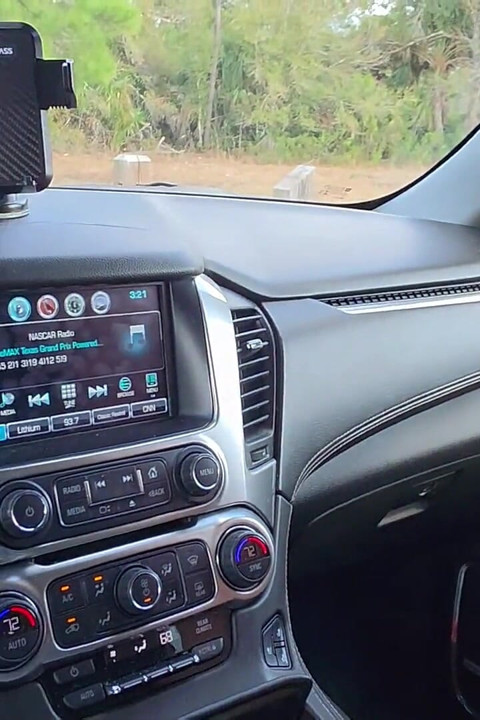 Daisy Moon - Sucks Old Cock in the Car