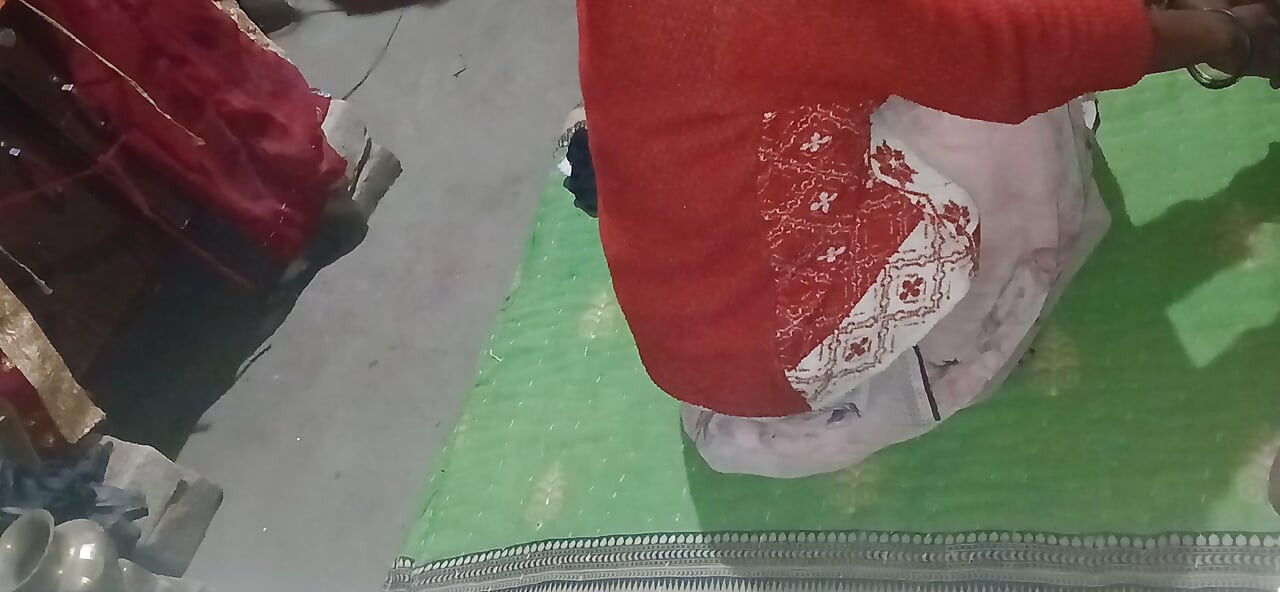 Desi Village Bhabhi Ko Doggy Style Mein Jamkar Choda – Tight Chut Faad Di Hindi Audio