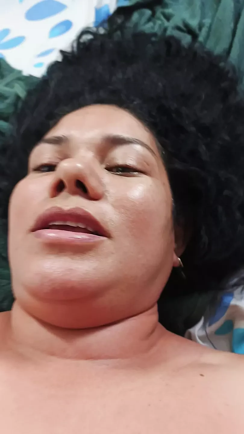 My wife’s blowjob deep throat that makes me happy