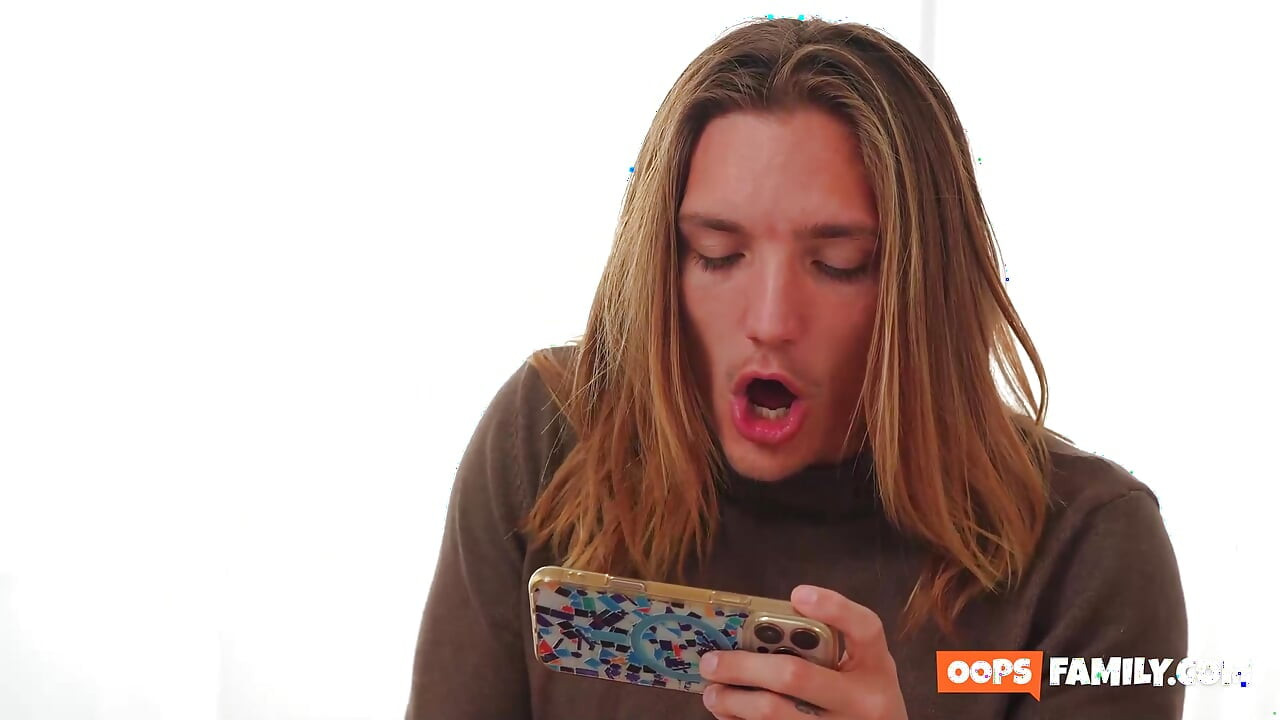 Üvey annenin şehvetli yardımı: xxx porno abartı!