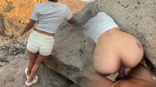 Aku mengajak putri tiriku ke Screaming Mountain dan dia akhirnya berteriak...