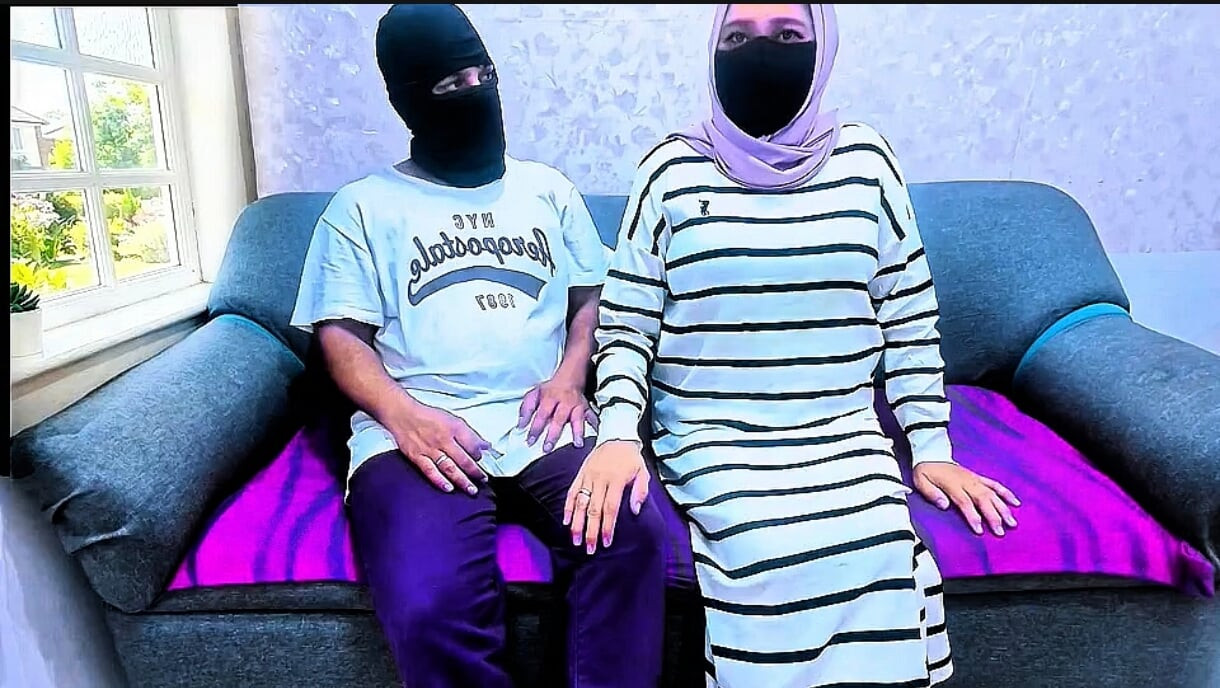Adik ipar berhijab suka memeknya dimainin sama saudara tirinya sendiri