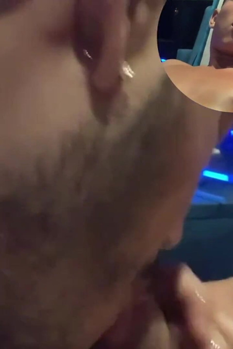 A Cock with Beautiful Veins Slides Down My Throat!