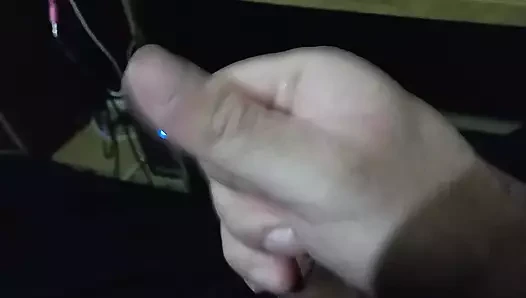 This dick wants to be inside a butt