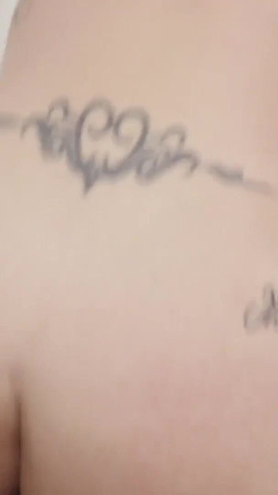 Pulchne Mz Dani Twerking jej wielki tyłek na twarzy Brickzilli! | Klip 3