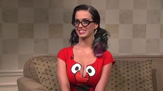 Katy Perry SNL с огромными сиськами