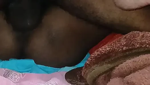 Desi Biwi Ka Raat Mein Legs Up Karke Blue Panty Side Kar Jamkar Chut Faad Di – Payal Wali Tight Chut Hindi Audio