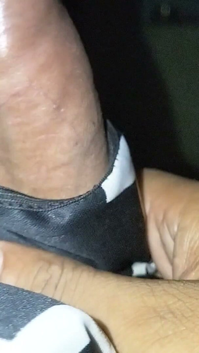 Apni beti ka panty le kar muth mara | Clip 1