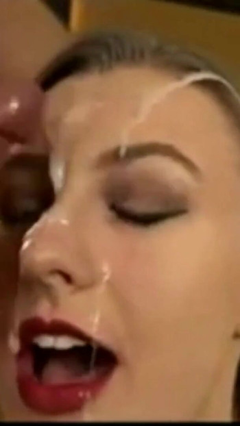 Must-share moment from "Greatest Cums 2"