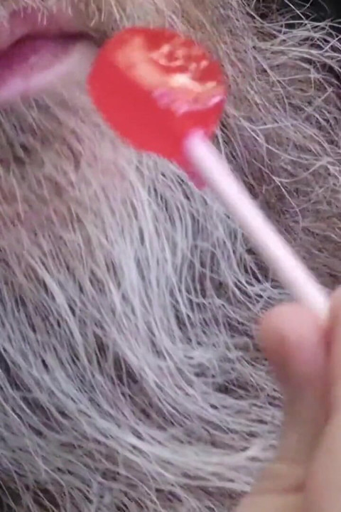 Πιπώνοντας ένα κορόιδο